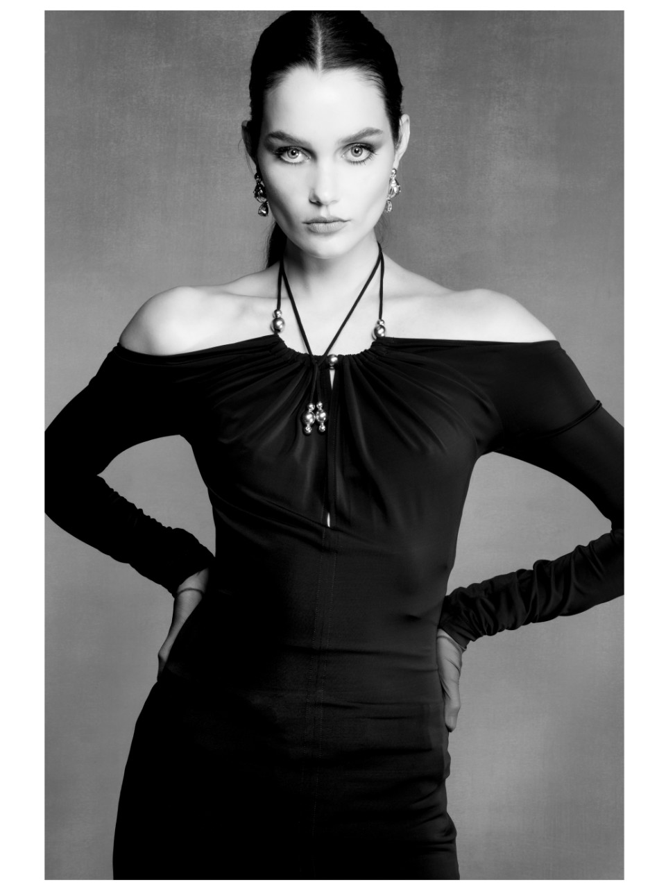 Oliver Gal O89 The Look of A Lady オードリーヘ Oliver Gal Art | Oliver Art Audrey Hepburn Bubblegum Pink